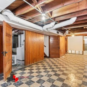 asbestos removal in older home with linoleum flooring