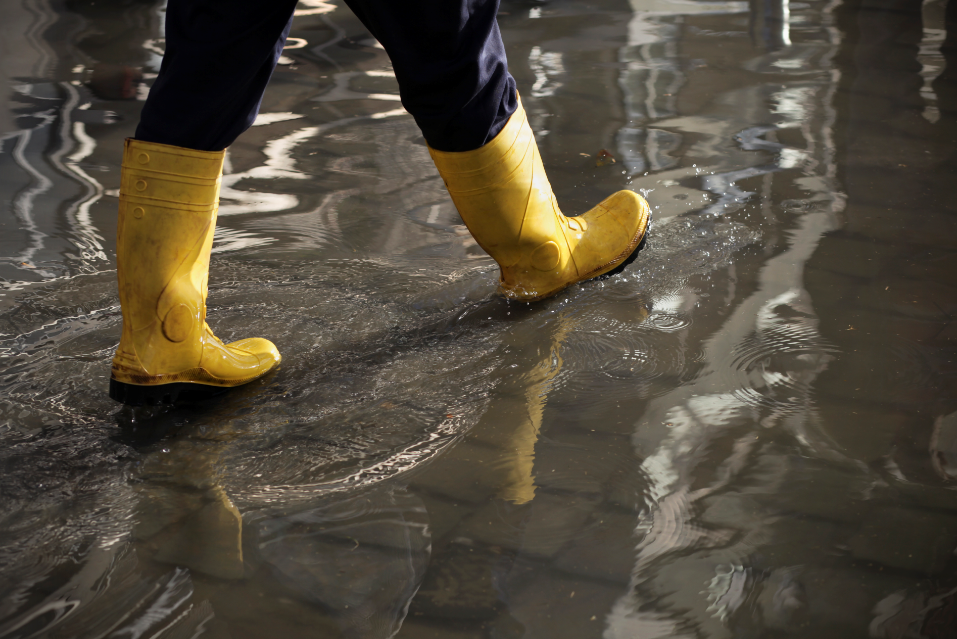 emergency water damage edmonton, water damage services edmonton, water damage restoration services edmonton, flood cleanup services edmonton